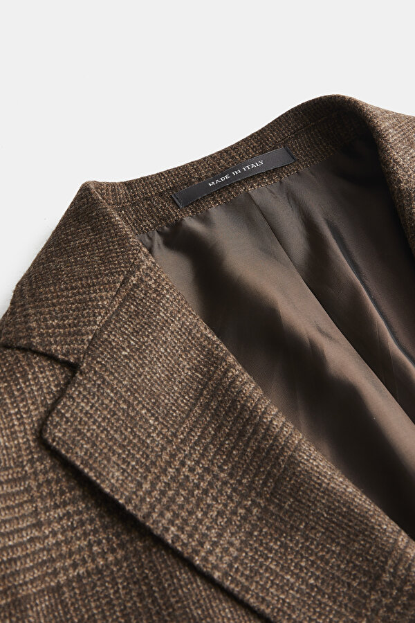 BROWN JACKET 7