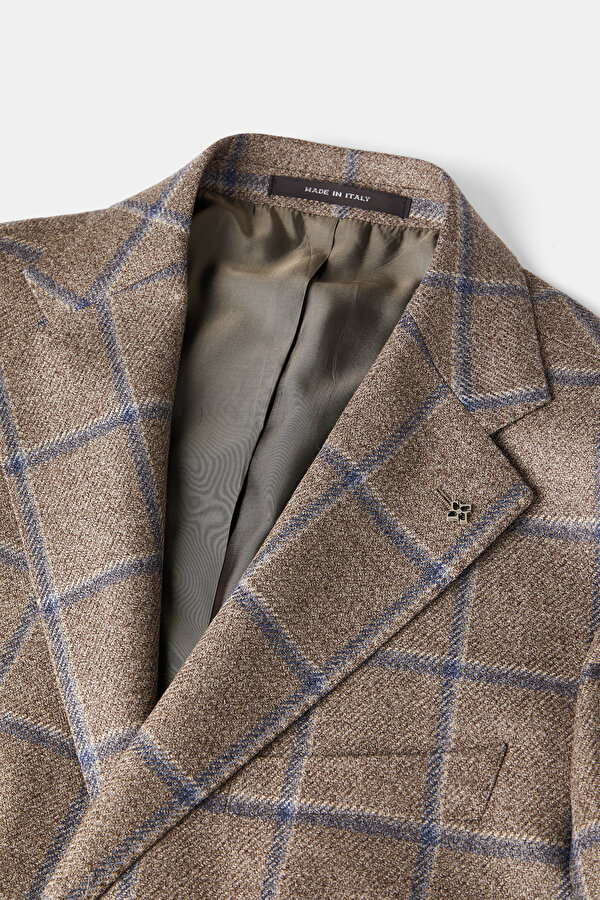 GREY JACKET 7