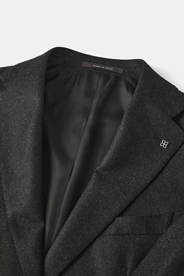 BLACK JACKET 6