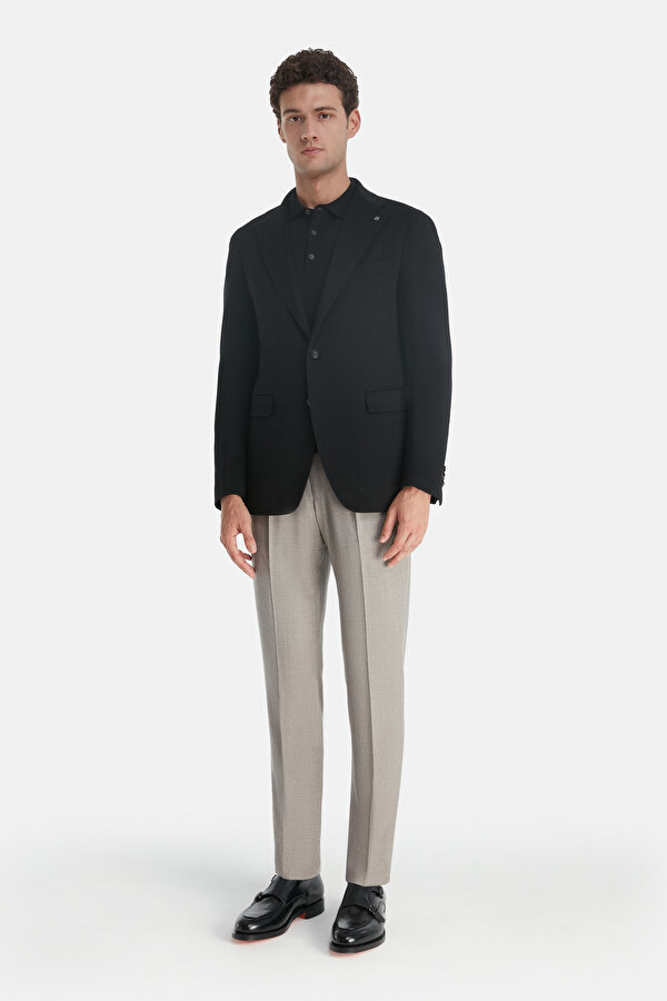BLACK JACKET