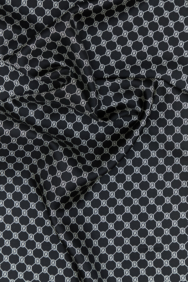 MONOGRAM TWILL SHAWL 2