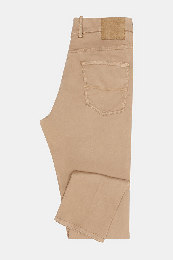 BEIGE TROUSERS 2