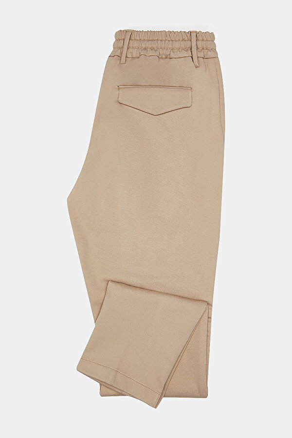 BEIGE TROUSERS 2
