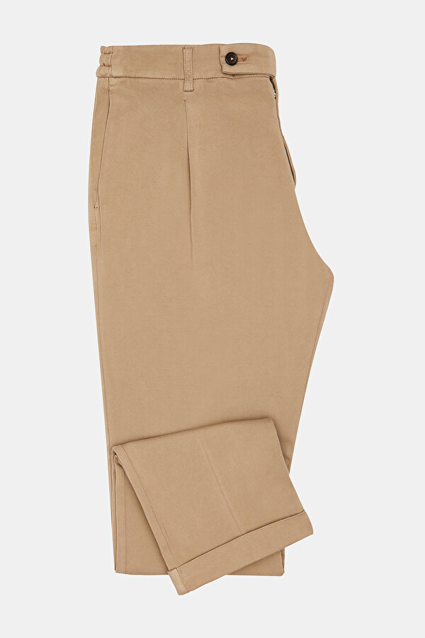 BEIGE TROUSERS