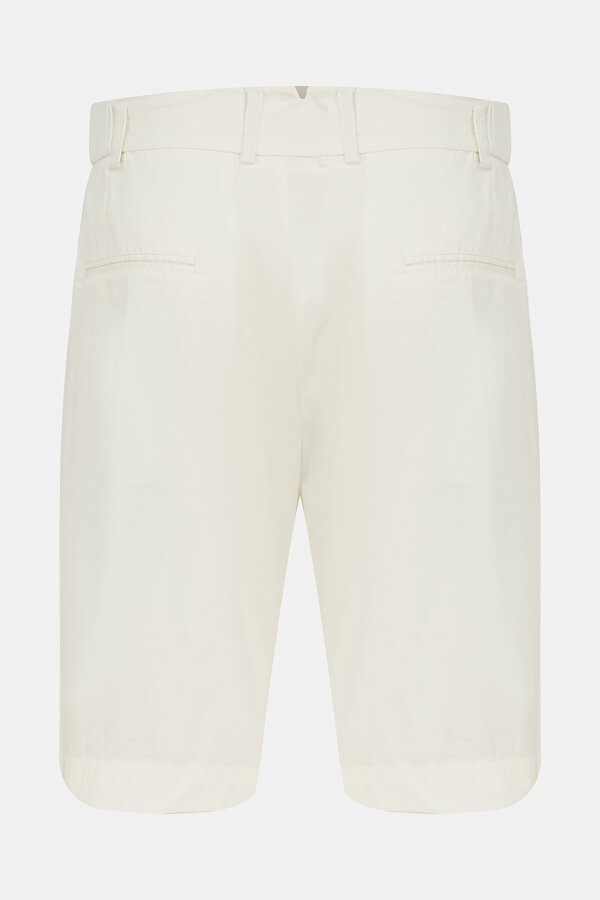 WHITE BERMUDA 2