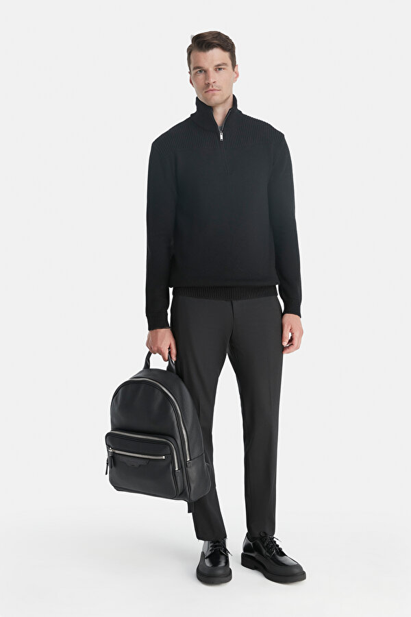 BLACK TROUSERS