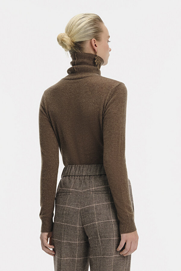 TURTLENECK JERSEY 2