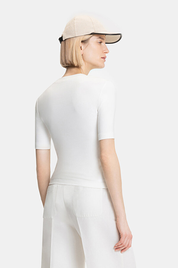 ECRU V NECK SHORT SLEEVE TSHIRT 2