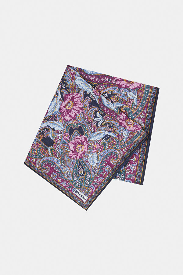 HANDKERCHIEF 2