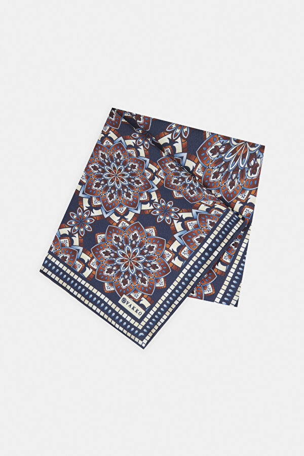 HANDKERCHIEF 2