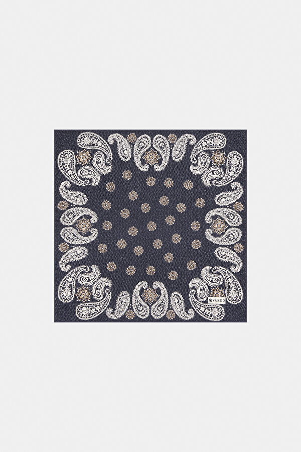 HANDKERCHIEF