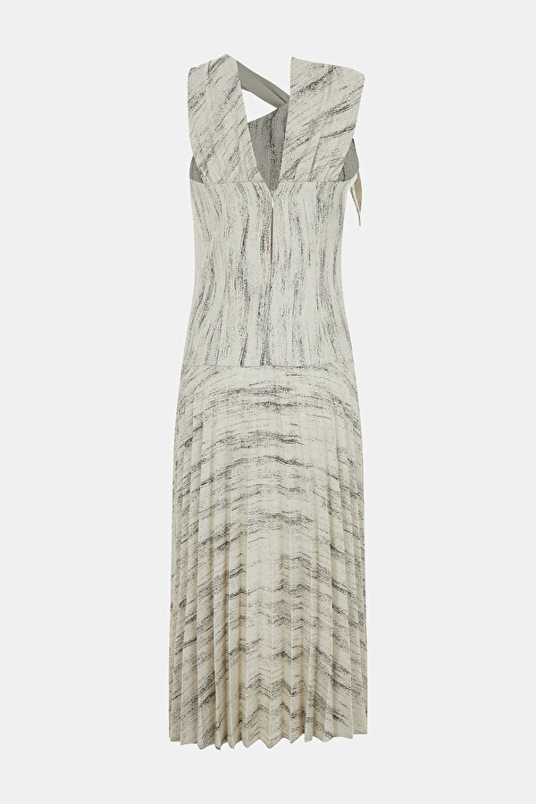 BLACK SLEEVELESS MIDI DRESS 2