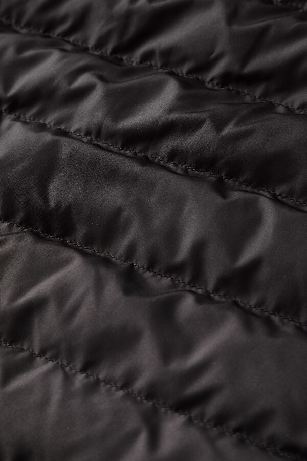 BLACK COAT 7