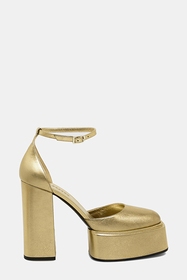 GOLD LEATHER SHOE