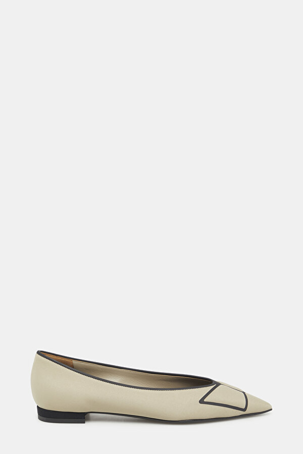BLACK SHOES