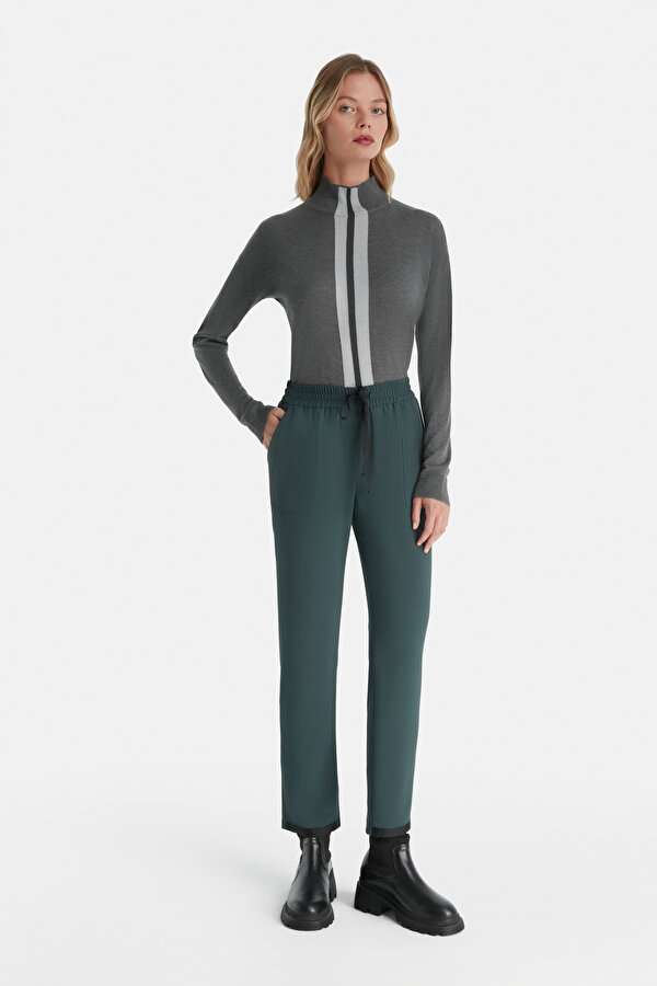 OIL GREEN STRAIGHT CUT TROUSERS
