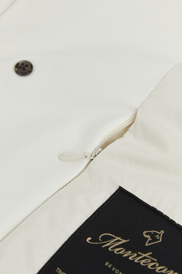 WHITE COAT 6