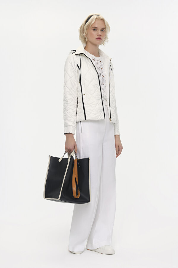 BLACK COAT
