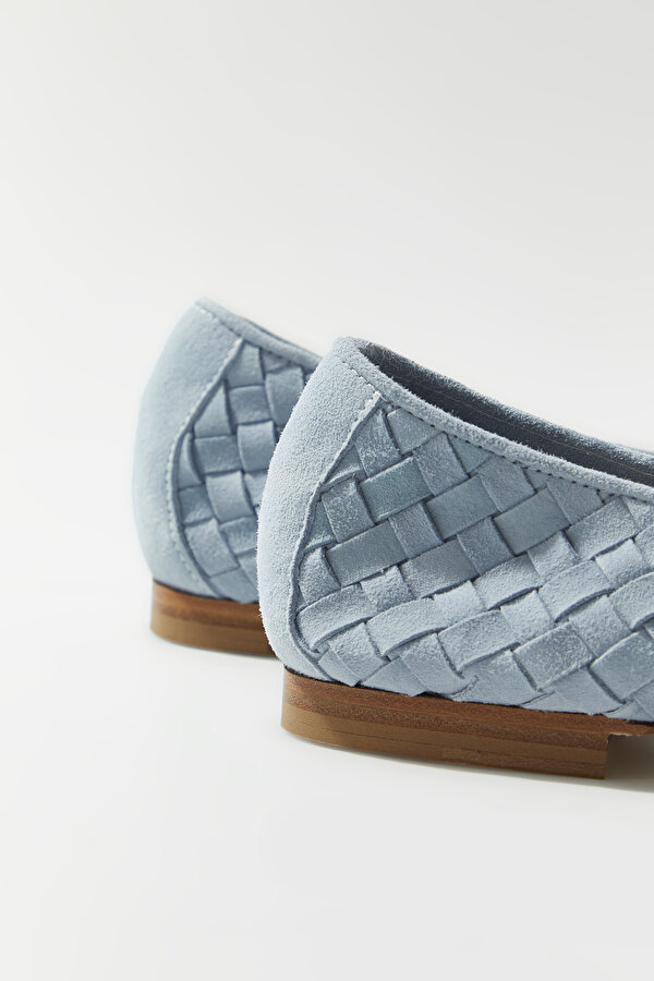 BLUE SUEDE SHOE 6