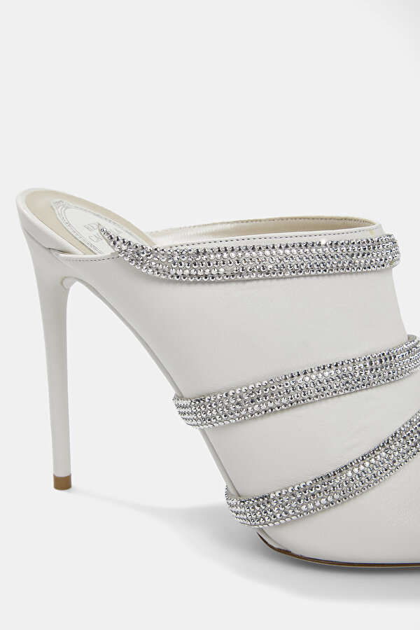 SILVER LEATHER SLIPPER 6