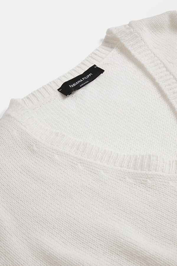WHITE V NECK JERSEY 7