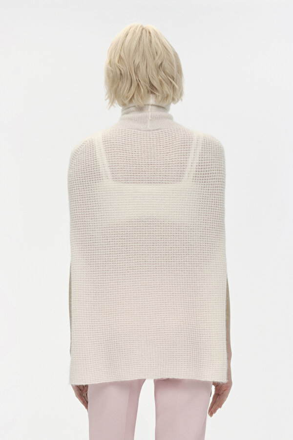WHITE PONCHO 2
