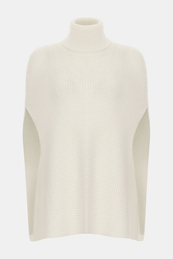 WHITE PONCHO 6