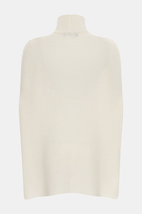 WHITE PONCHO 7