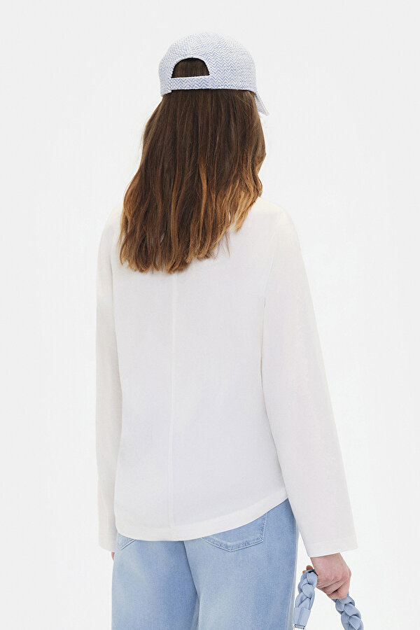 WHITE BASIC / ROUND NECKLINE LONG SLEEVE TSHIRT 2