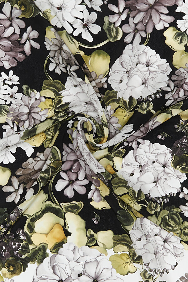 ECRU CREPE DE CHINE SHAWL 2