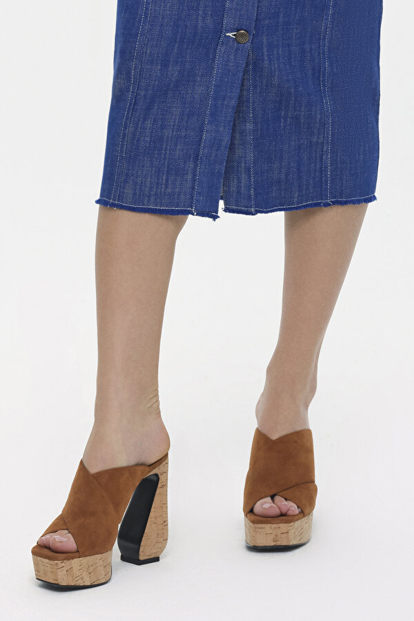 TAN SUEDE SLIPPER 6