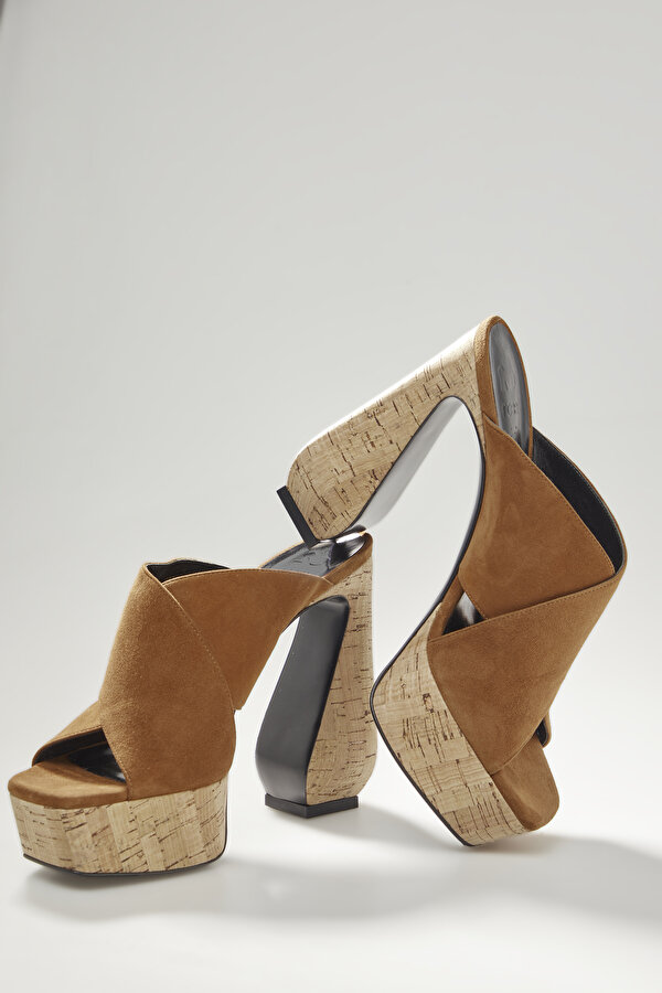 TAN SUEDE SLIPPER 7
