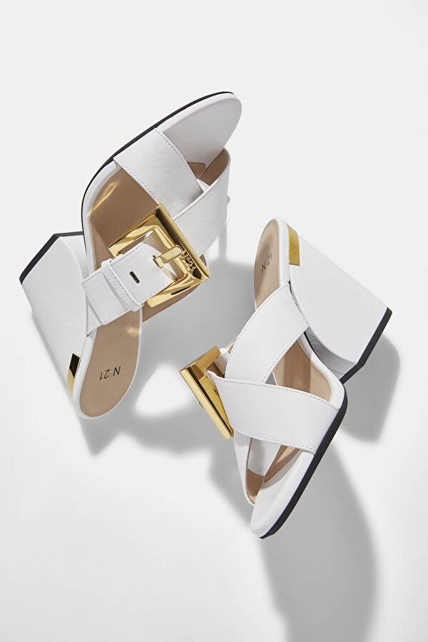 WHITE LEATHER SLIPPER 6