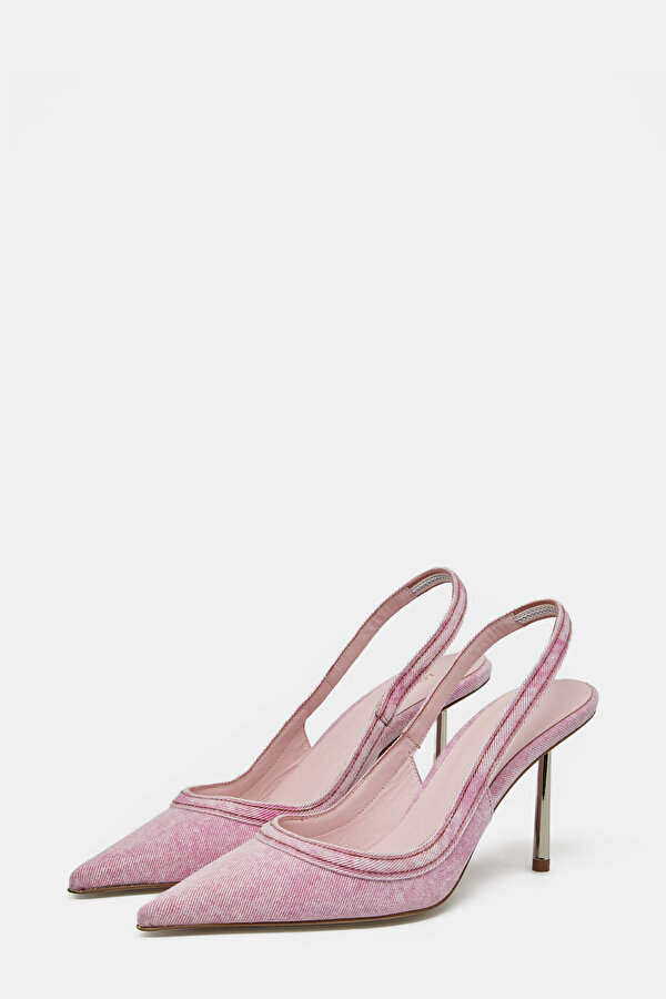 PEMBE AYAKKABI 2