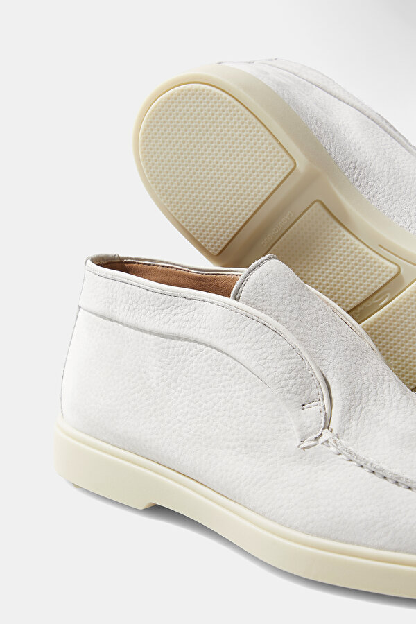 WHITE LEATHER SHOE 7
