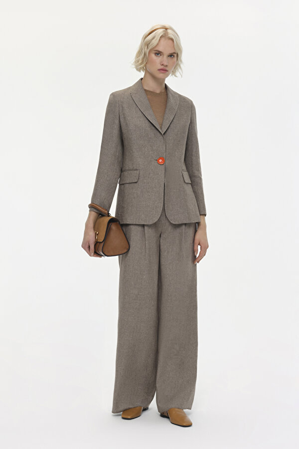 BEIGE JACKET