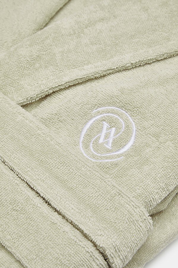 BATHROBE 2