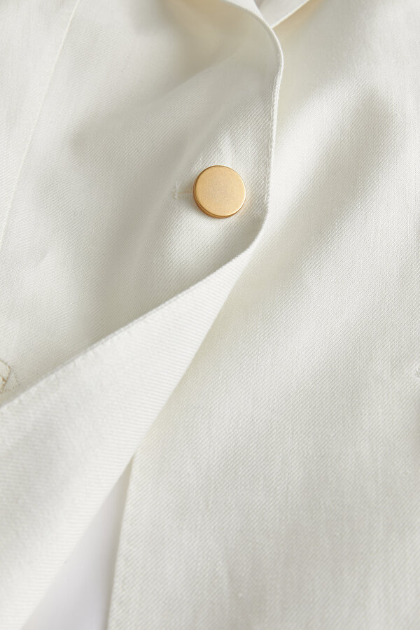 WHITE JACKET 7