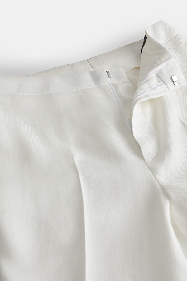 WHITE SKINNY LEG TROUSERS 6
