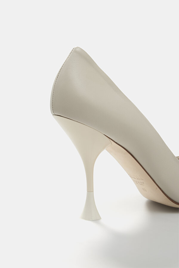 BEIGE LEATHER SHOE 6