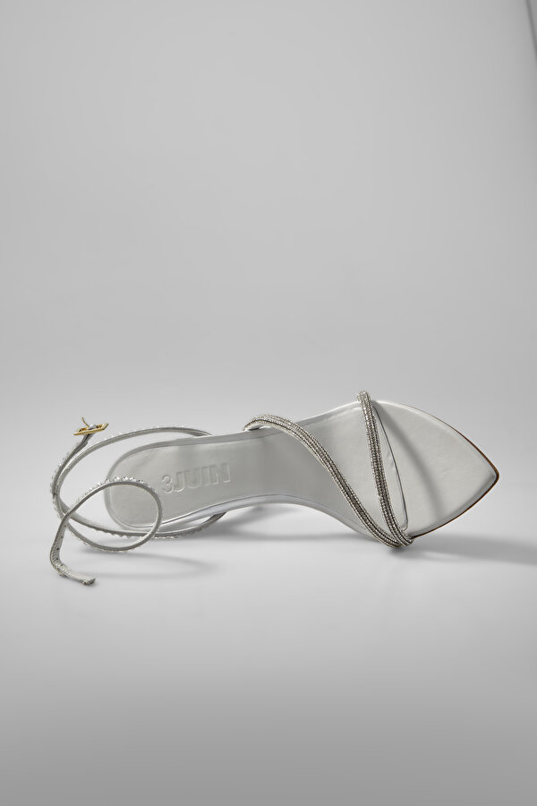 LIGHT GREY JEWELLED SHOE 6