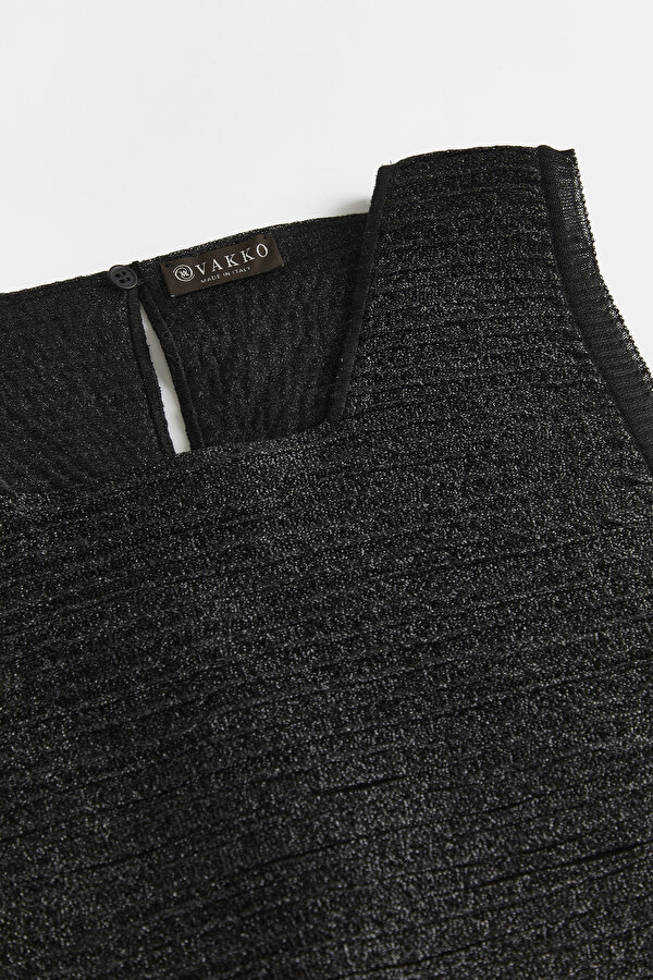 BLACK SLEEVELESS BLOUSE 6