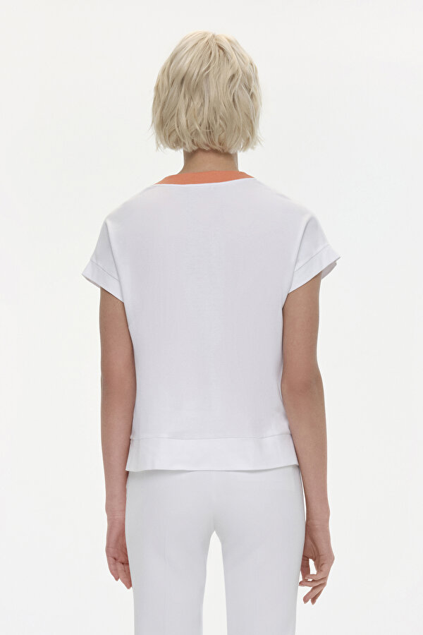 BEYAZ V YAKA KISA KOLLU T-SHIRT 2