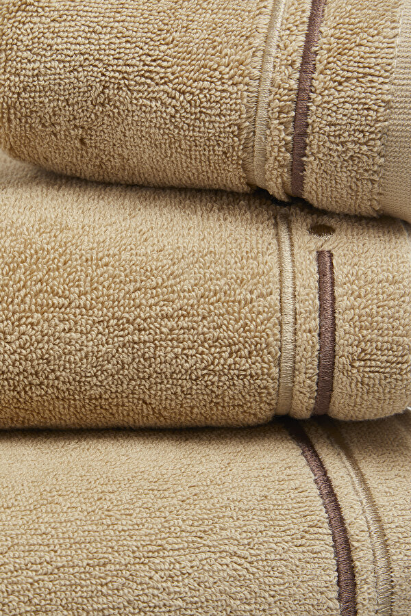 TOWEL 6
