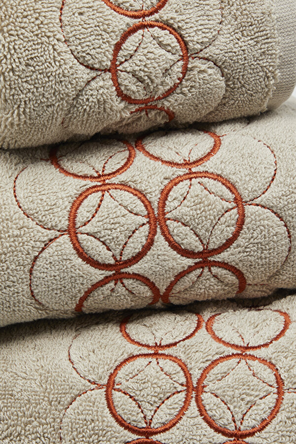 TOWEL 6