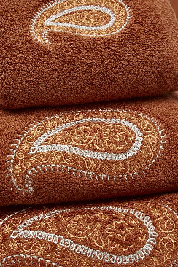 TOWEL 6