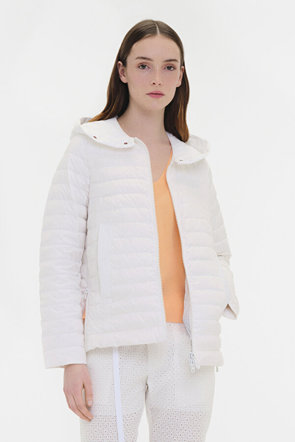 WHITE COAT 2