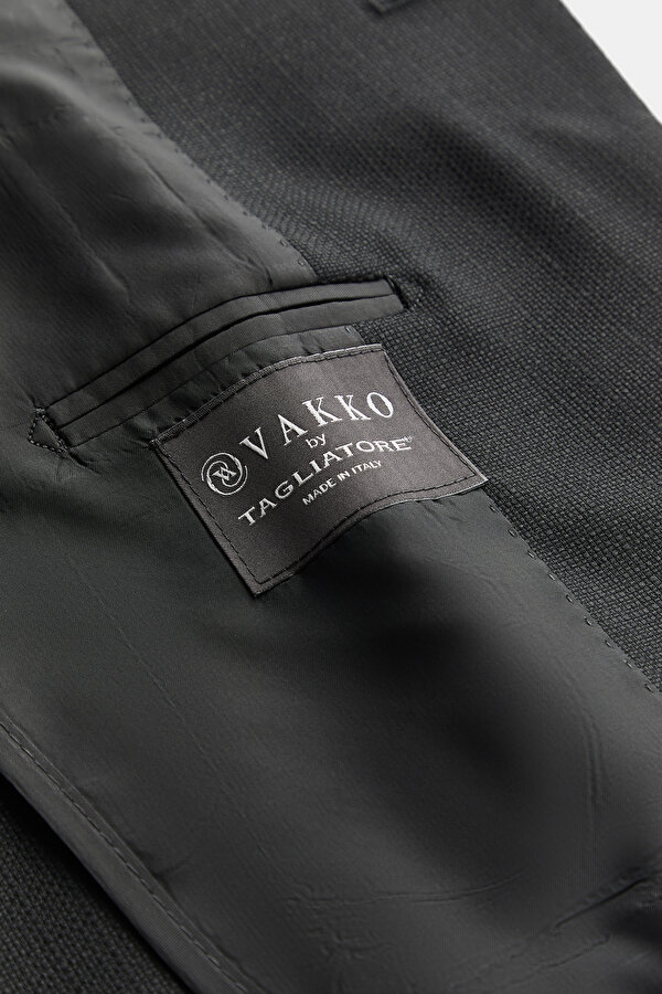 BLACK JACKET 12