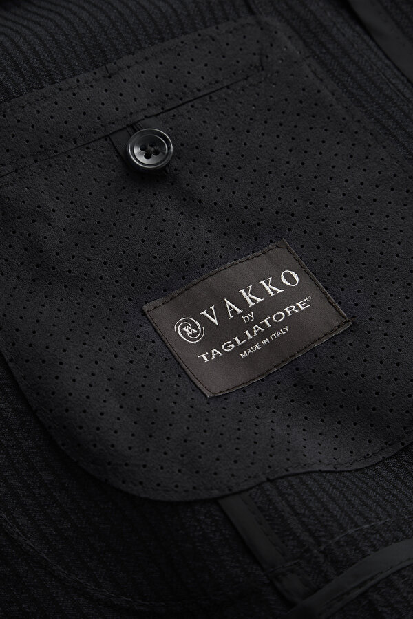 BLACK JACKET 7