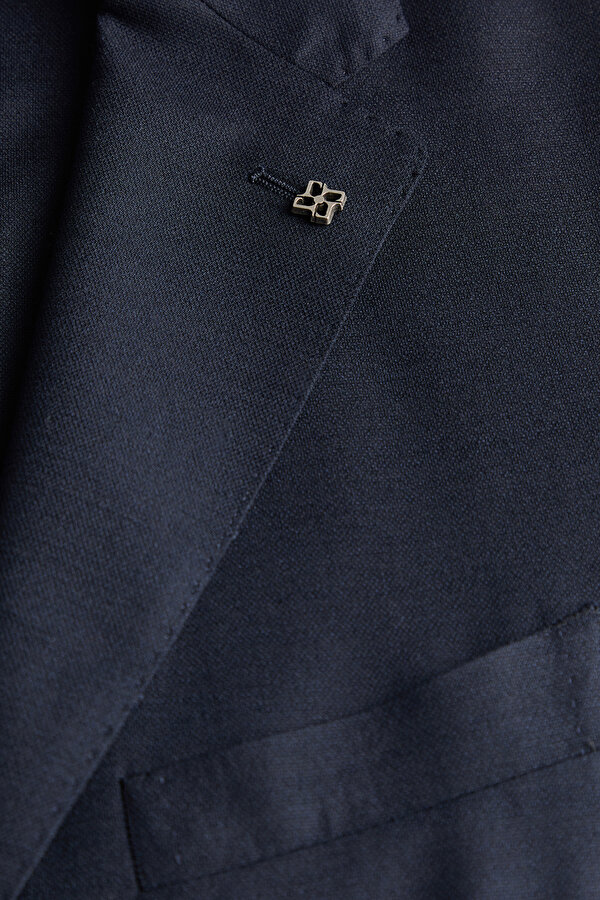 JACKET 11